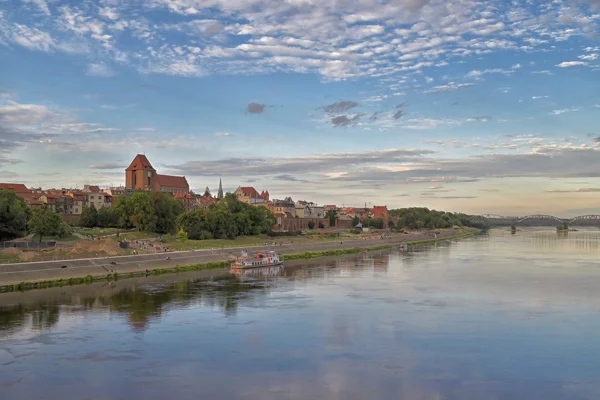 20230802_Blick_auf_Toruń_von_der_Weichselbrücke