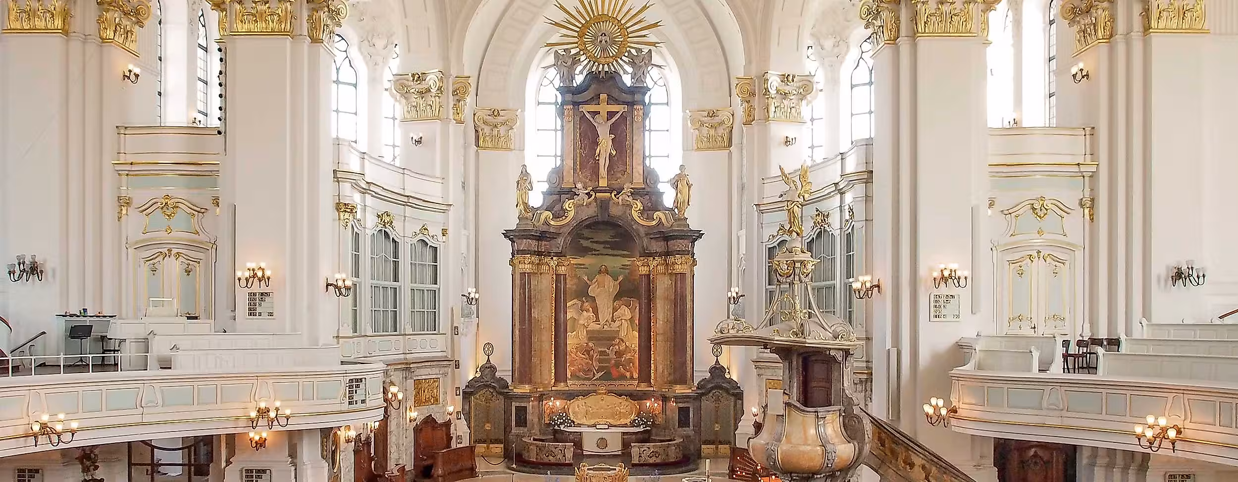 684740e4f3ac20e0c9caaca6_st-michalelis_c-hauptkirche-st-michaelis-peter-vette-1_1