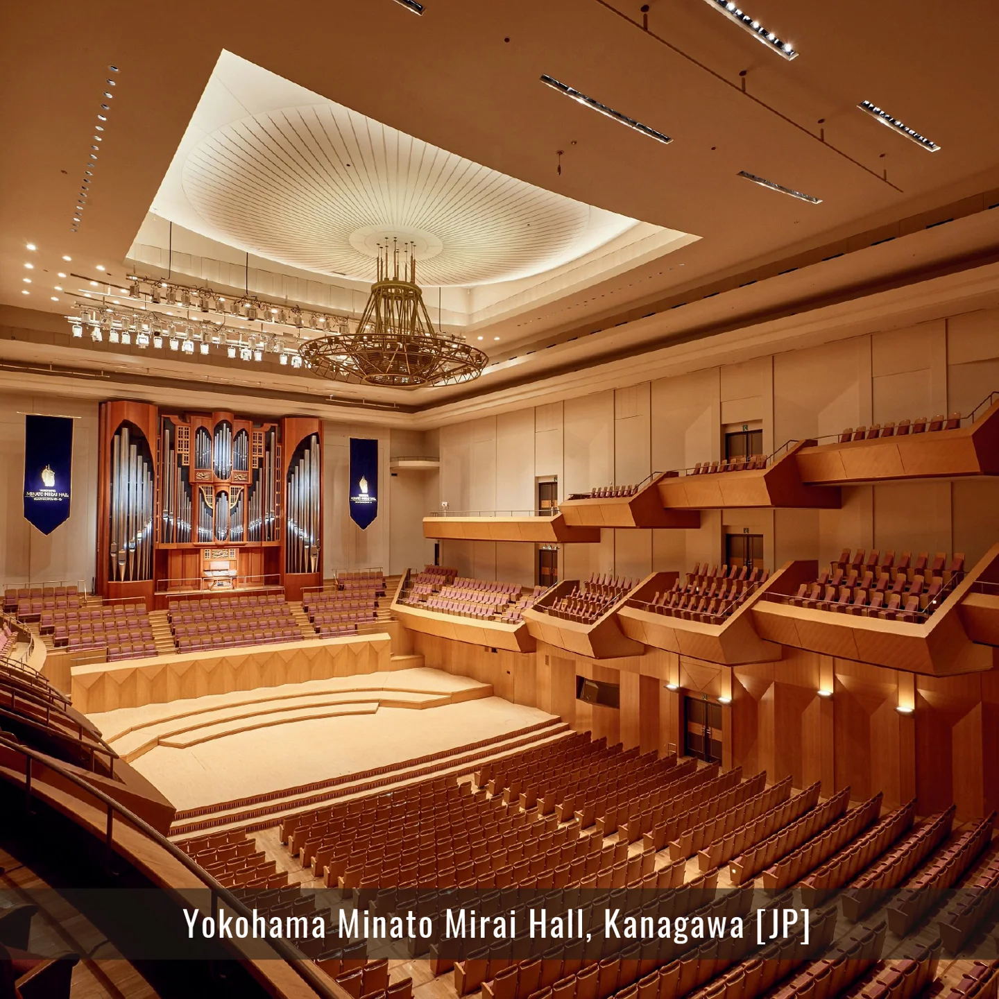 JP_Kanagawa-YokohamaMinatoMiraiHall-interieur