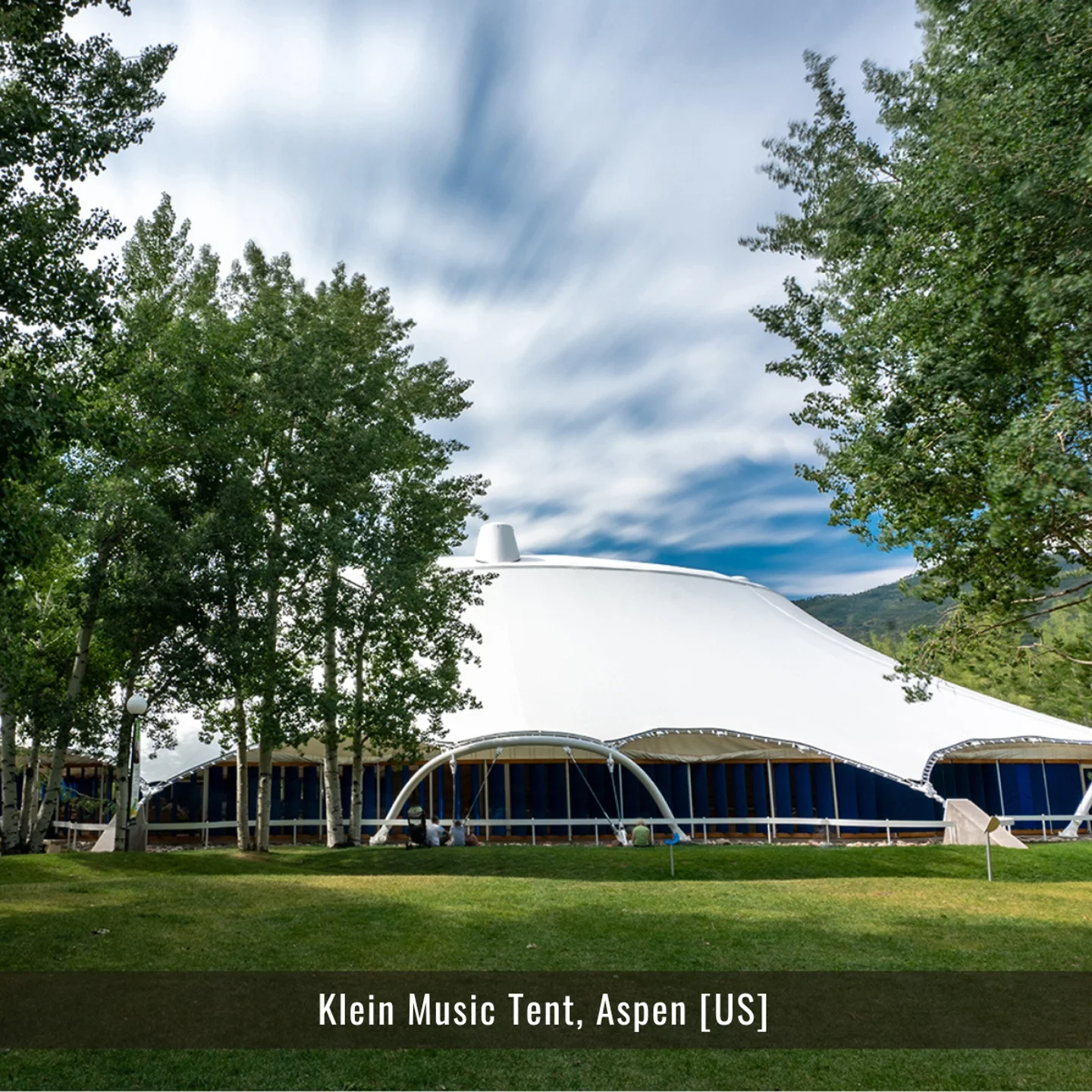 US_Aspen-KleinMusicTent-interieur