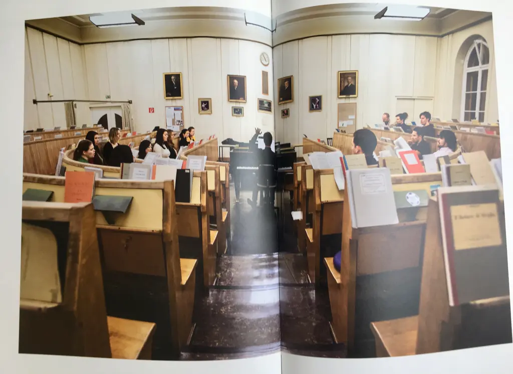 EnsaiandoCoroOperaEstatalViena_citacaoEmLivro