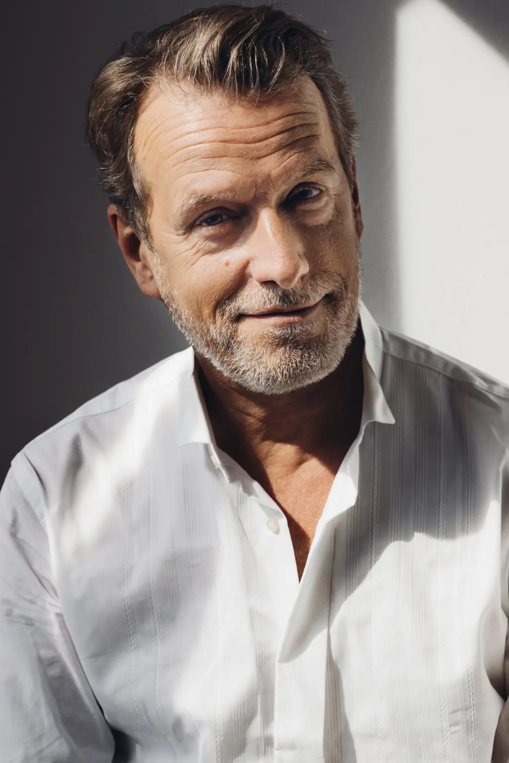 Robert Reimer - win village agency - (Farbe 3) 2021 ©noraheinisch