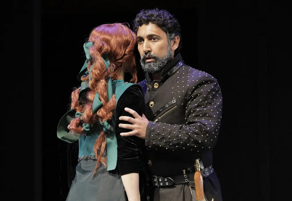 efrain-solis-performance-3
