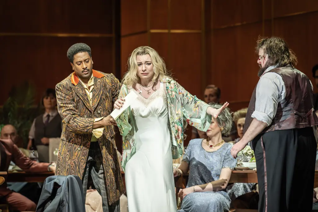 Romaniw (Helena), Brathwaite (Gbatokai) and Clayton (Christian) in Festen ©2025 Marc Brenner