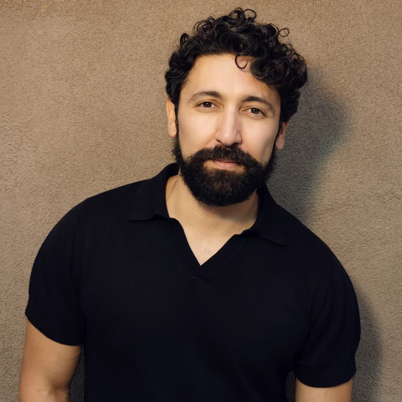 Efrain Solis_Curtis Brown_square-crop